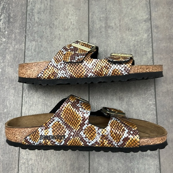 NWOT Birkenstock Arizona Slide Sandal in Brown Snake Skin Print, size 38 (7-7.5) - Picture 5 of 12